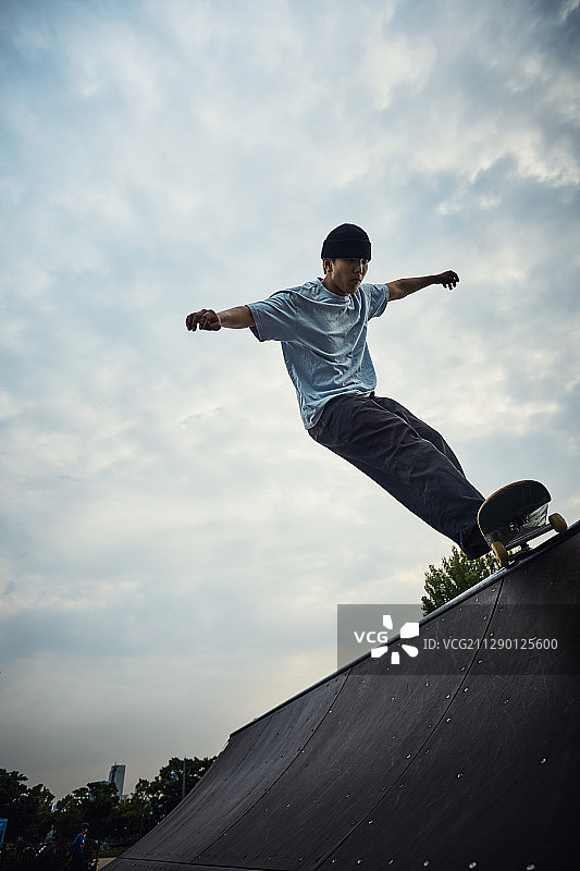 滑板运动、生活方式、极限运动、活力、速度、挑战、激情、成就图片素材