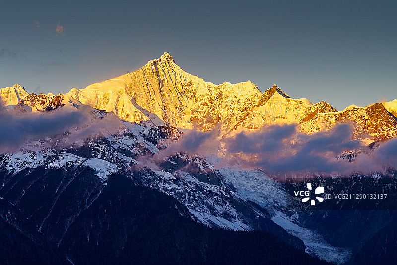 梅里雪山 日照金山图片素材