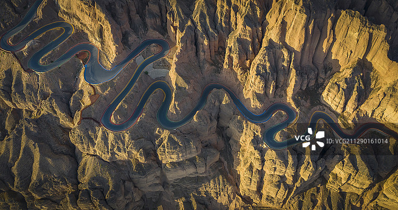 黄河石林二十二道湾路图片素材