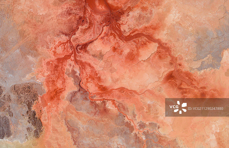 青海海西州茫崖艾肯泉图片素材