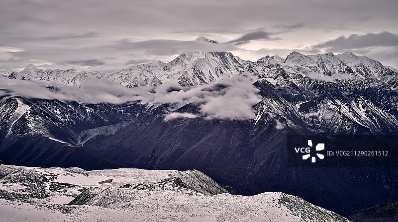 贡嘎雪山图片素材
