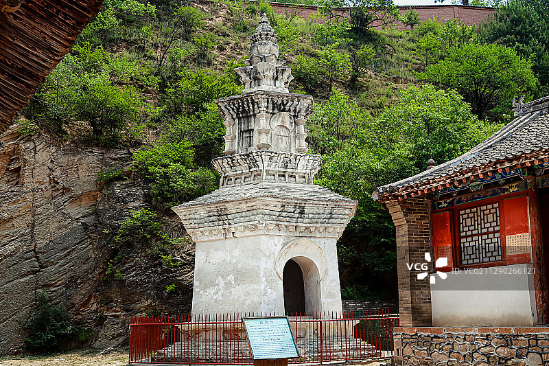 山西忻州五台山佛光寺北魏祖师塔（中印风格融合）图片素材