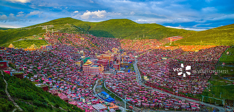 色达系列之雨后阳光图片素材