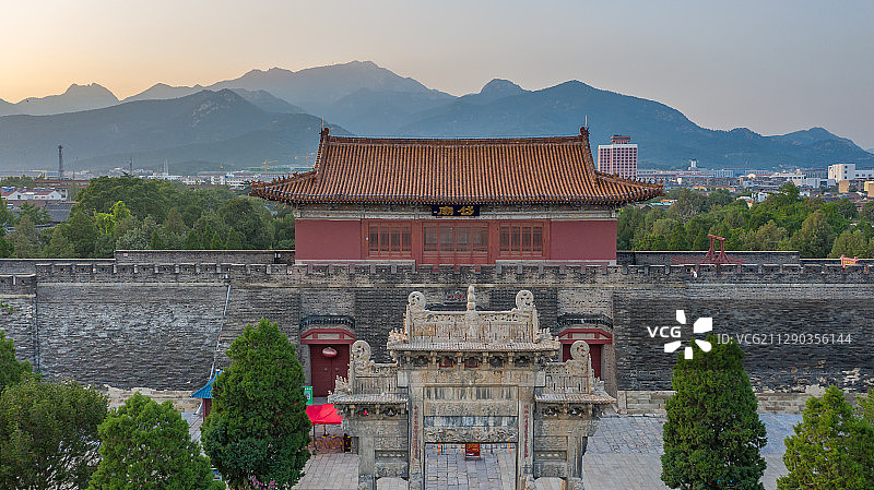 泰山岱庙日落 泰安市博物馆图片素材