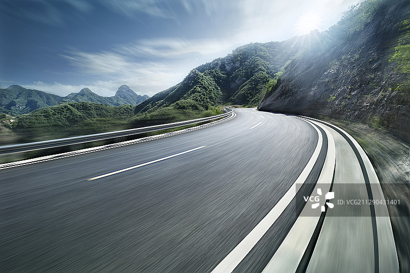 户外自然风景与山区道路图片素材