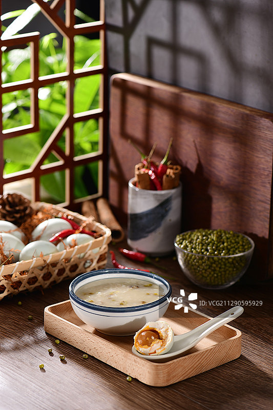 绿豆粥与咸鸭蛋图片素材