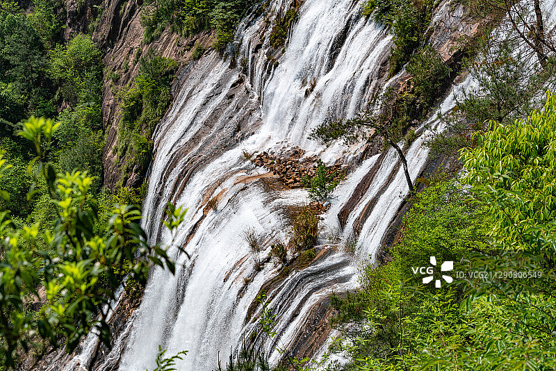 中国浙江省台州市天台县天台山大瀑布近景图片素材