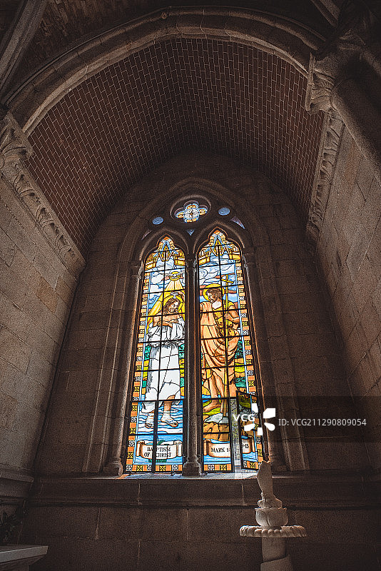 广州石室圣心大教堂彩色玻璃窗图片素材