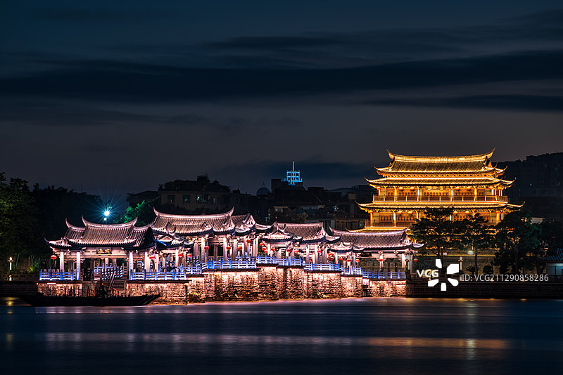 广东省潮州市广济桥风景区天际线日落黄昏夜景风光图片素材
