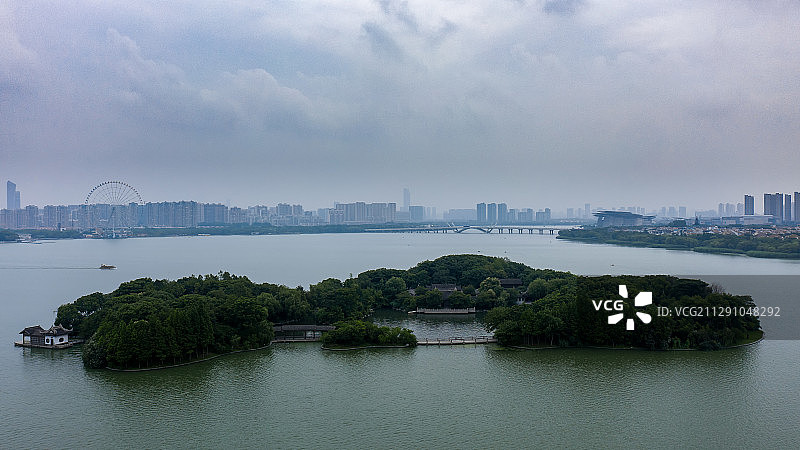无锡蠡湖西施岛摩天轮大剧院航拍全景图片素材