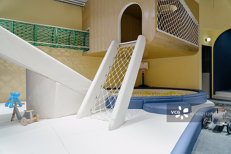 儿童游乐场内部设施图片素材