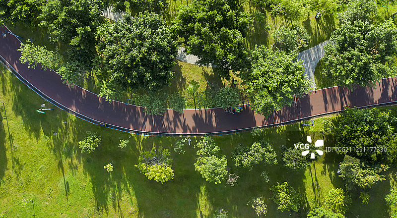 航拍清里公园里的绿道图片素材