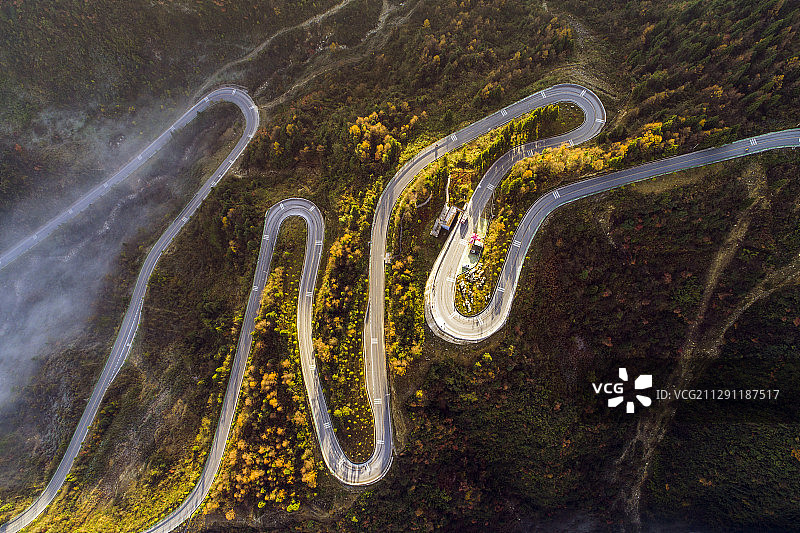 湖北利川佛宝山旅游公路美不胜收图片素材
