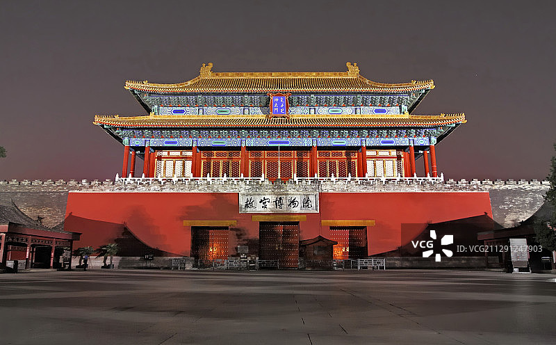夜色里的故宫神武门图片素材
