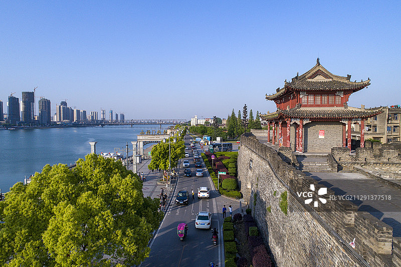 航拍襄阳古城风光图片素材