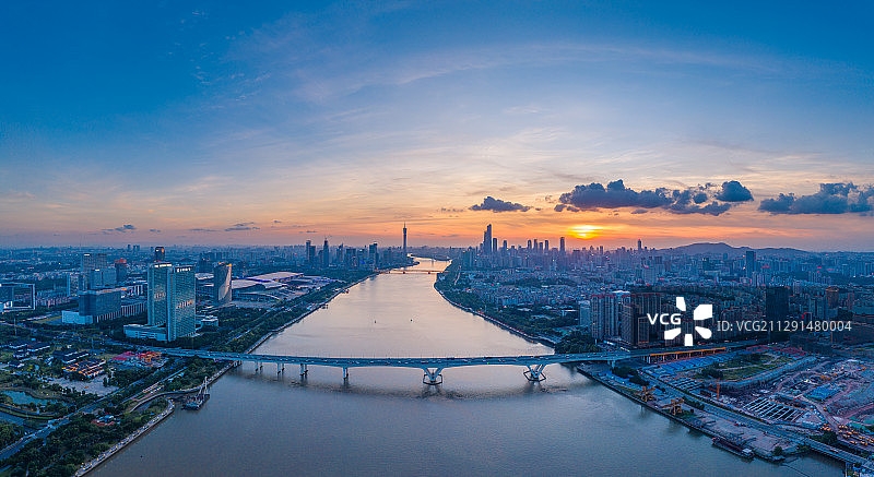 航拍广州珠江和天河海珠两区日落风光图片素材