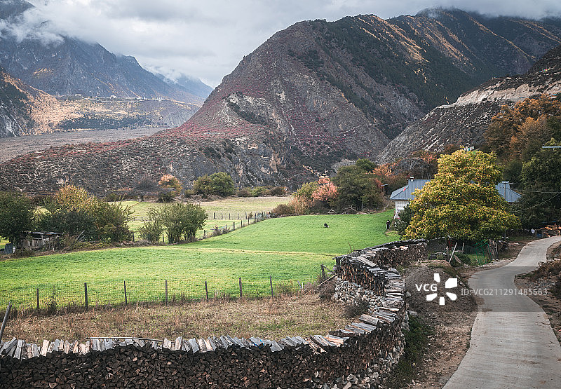 察隅秋色   西藏林芝市察隅县古玉乡图片素材