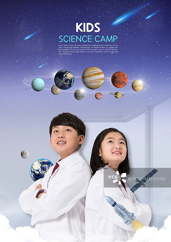 亚洲儿童科学营：身穿实验服的男孩和女孩图片素材