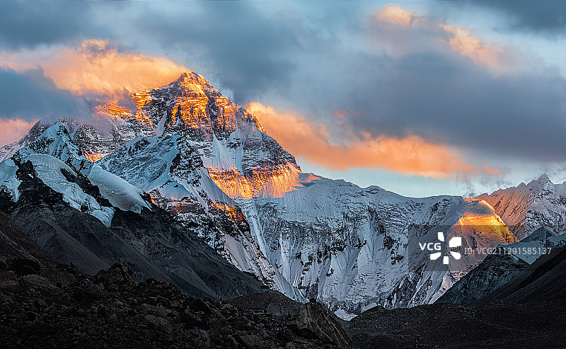 世界之巅图片素材