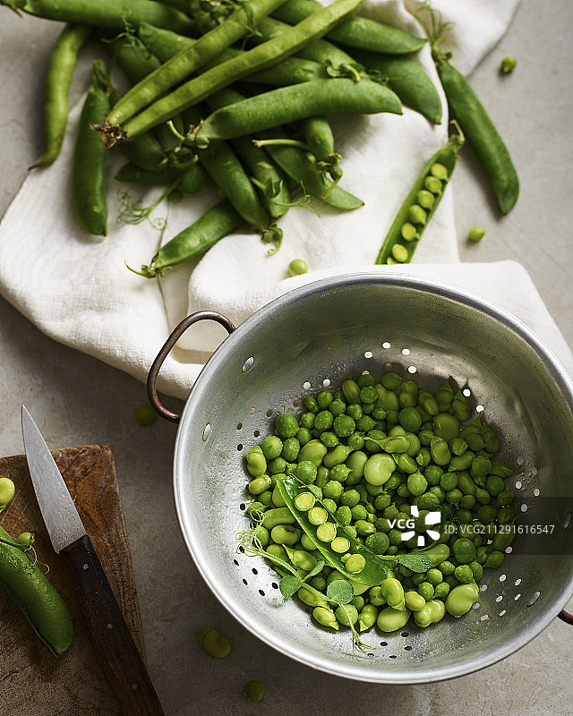 花园豌豆和蚕豆准备图片素材