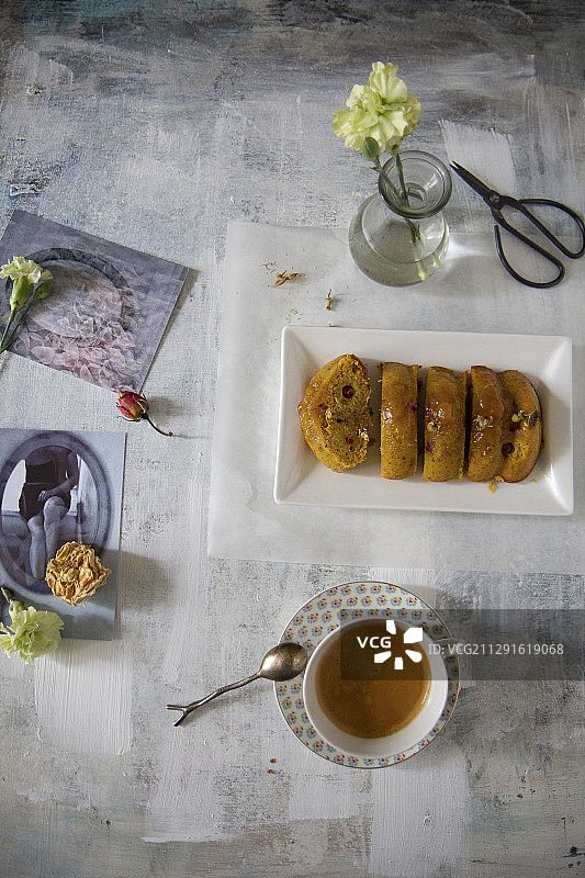 蜂蜜葡萄干蛋糕图片素材