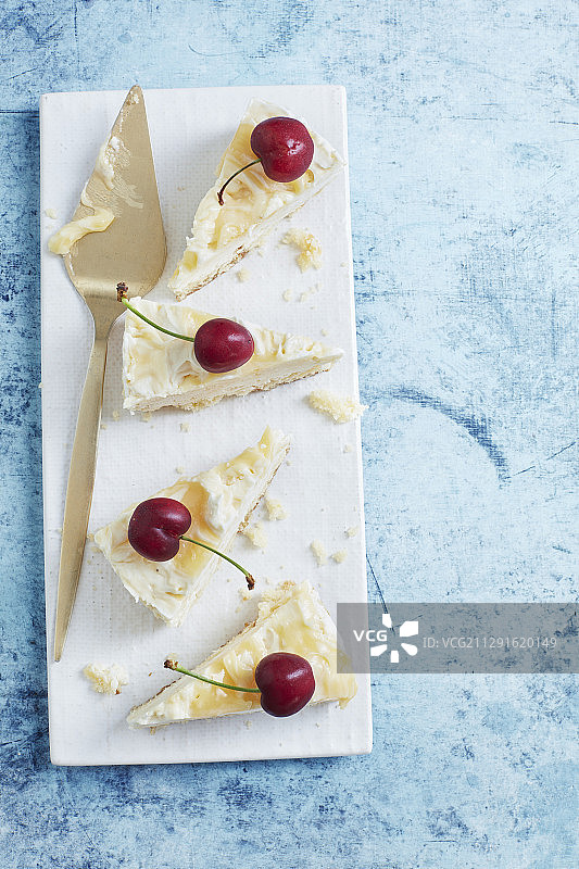 蛋白酥皮蛋糕图片素材