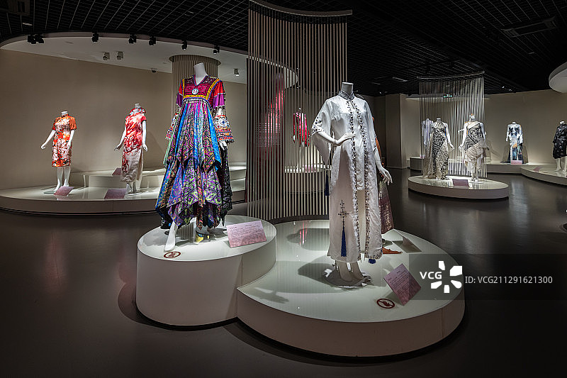 中国丝绸博物馆展厅展览图片素材