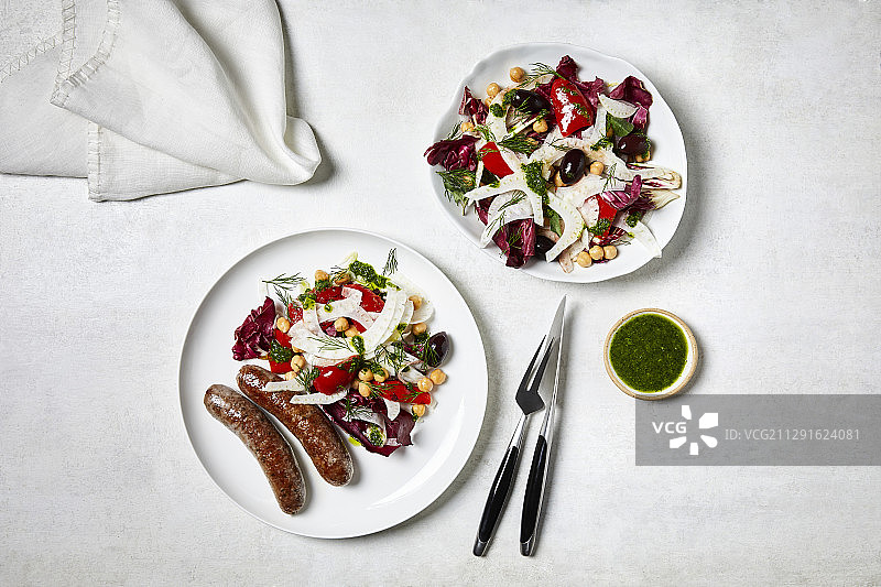 羊肉香肠配茴香甜椒图片素材