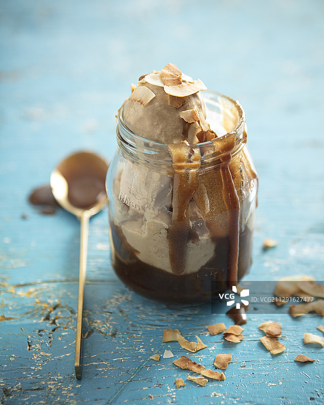 不含乳制品的Musika（罗望子）和椰子冰淇淋图片素材