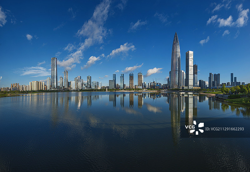 深圳人才公园后海总部基地华润大厦深圳湾1号阿里中心现代建筑群图片素材