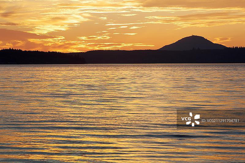 美国华盛顿州奎纳尔特湖图片素材