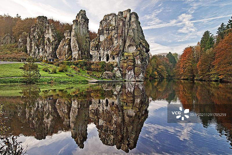 埃克斯特恩斯泰内砂岩地貌（德国北莱茵-威斯特法伦州霍恩-巴特明贝格）图片素材