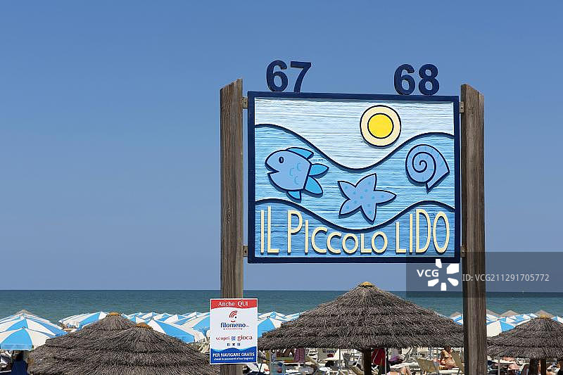 意大利马尔凯大区塞尼加利亚海滩标志图片素材