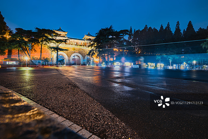 玄武门夜色+南京图片素材