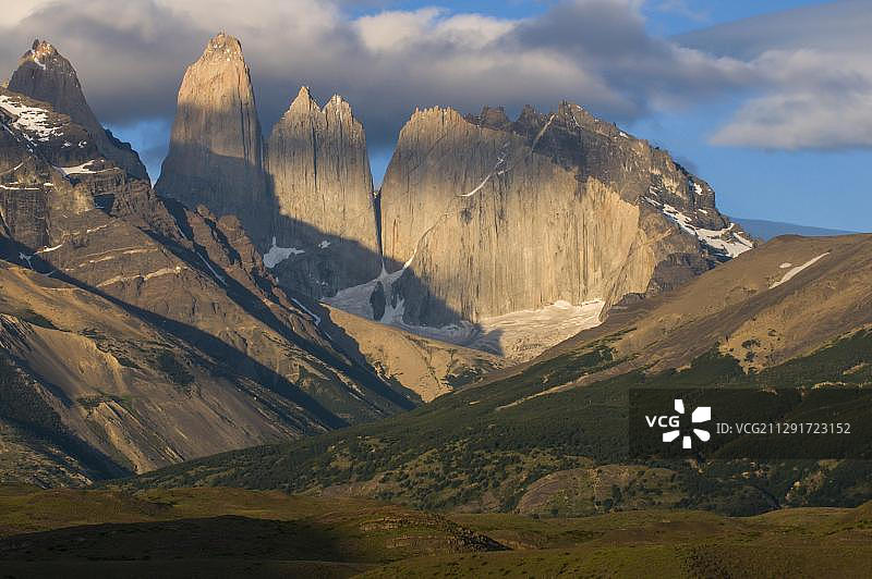 百内国家公园的群峰，巴塔哥尼亚，智利，南美洲图片素材