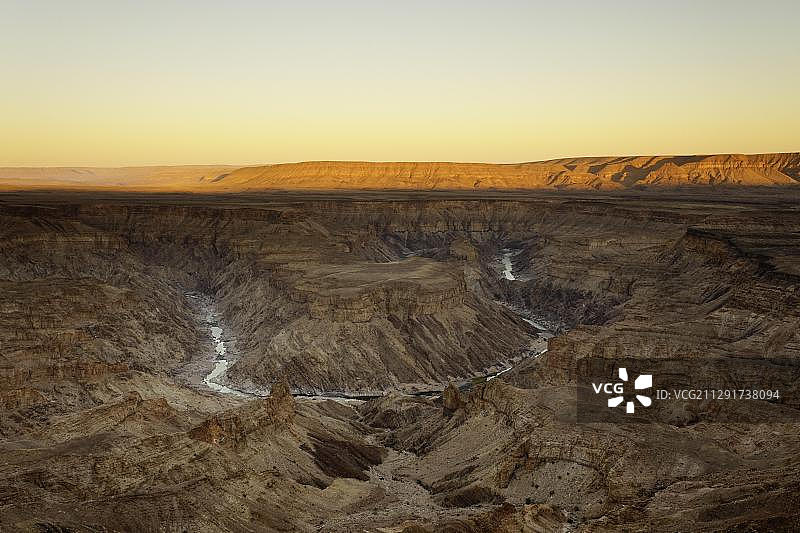 纳米比亚南部Richtersveld国家公园鱼河峡谷的日出图片素材