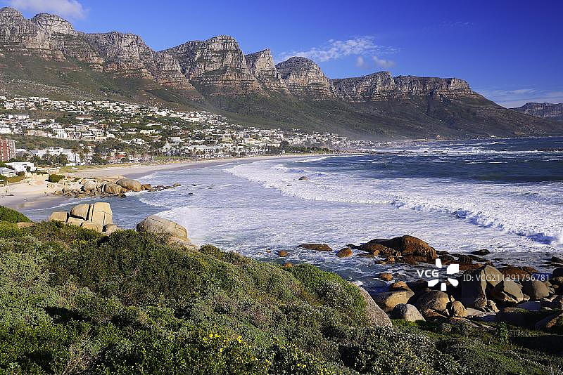南非开普敦坎普斯湾十二使徒山图片素材