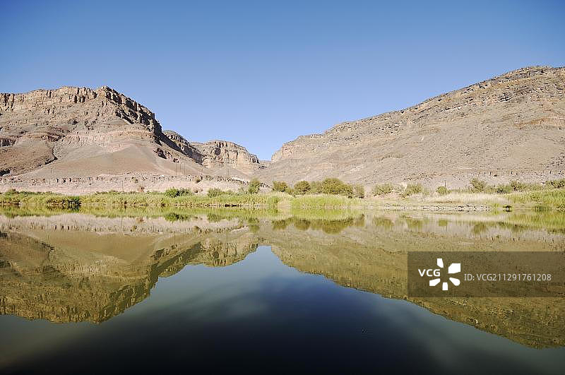 奥兰治河南非段山脉风光（纳米比亚与南非界河）图片素材