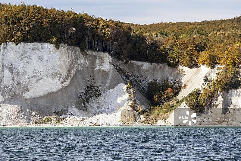 德国梅克伦堡-前波美拉尼亚吕根岛的白垩悬崖图片素材
