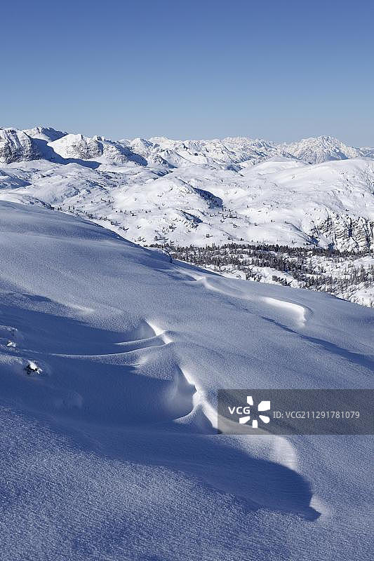 从克里彭施泰因山看达赫施泰因山脉，奥地利图片素材