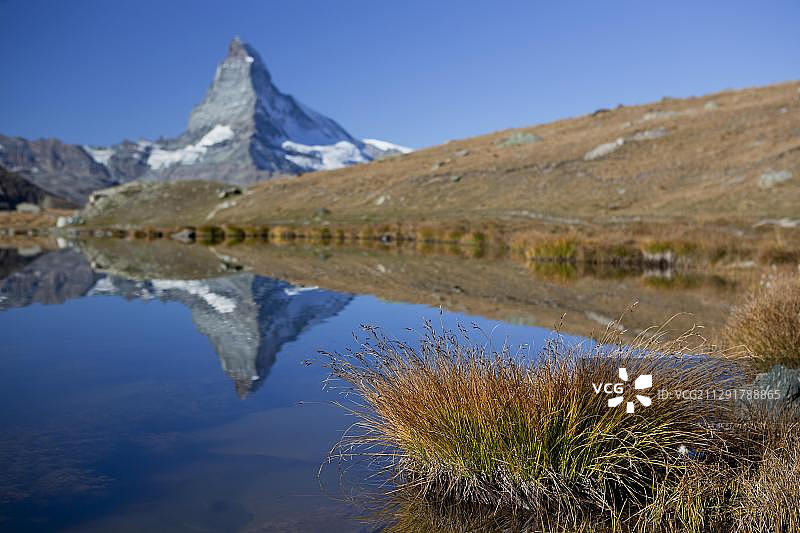 清晨：从斯特利斯湖俯瞰马特宏峰，采尔马特，瓦莱州，瑞士阿尔卑斯山，瑞士，欧洲图片素材
