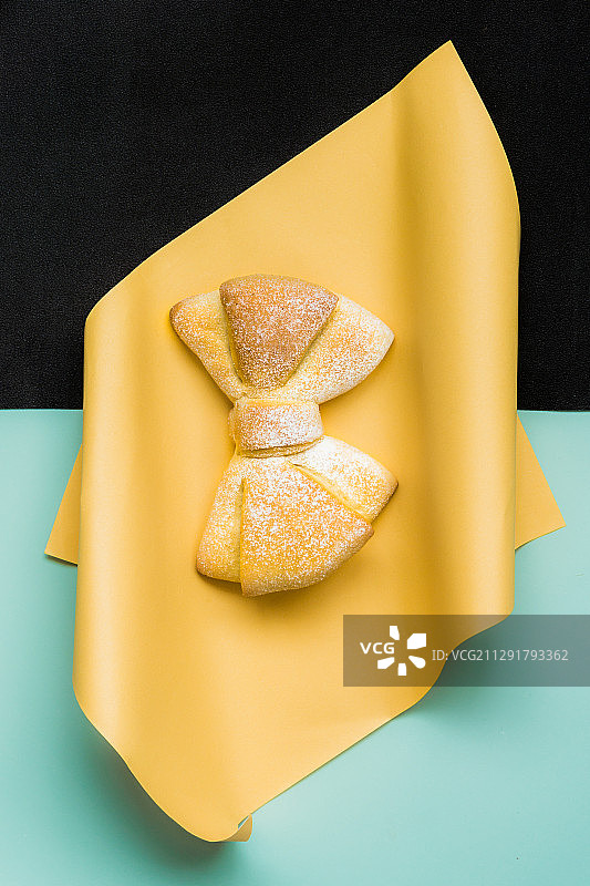 蝴蝶结面包图片素材