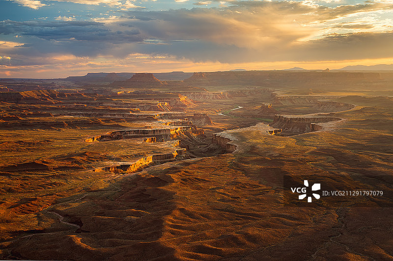 俯视：峡谷地国家公园的峡谷，美国犹他州图片素材