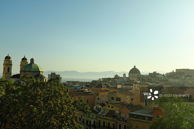 意大利撒丁岛卡利亚里上空的晴朗天空图片素材