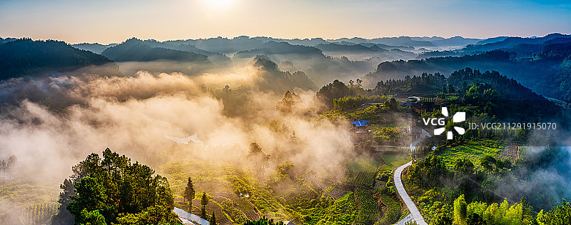 骑龙坳晨雾图片素材
