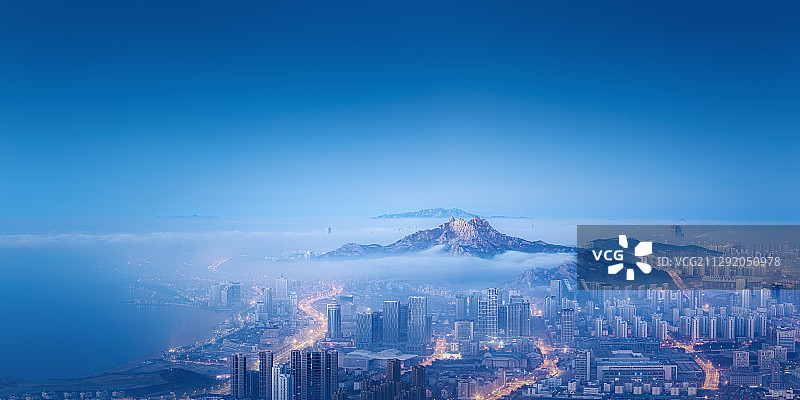 青岛城市风光平流雾图片素材