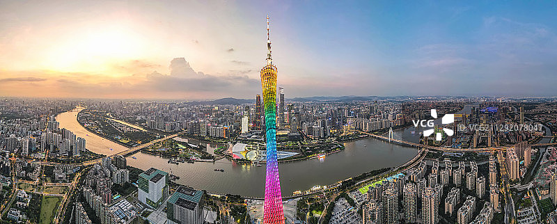 黄昏全景广州珠江新城城市天际线市区中心航拍俯瞰都市风光金融区图片素材