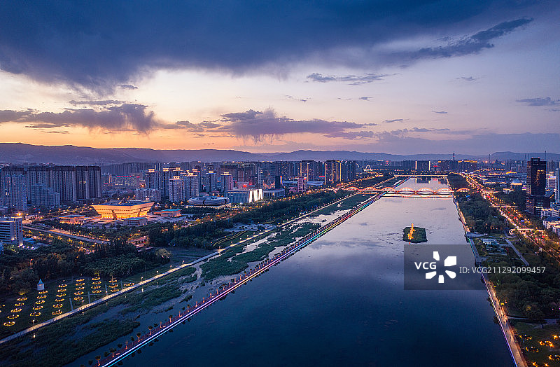 山西太原航拍夜景图片素材