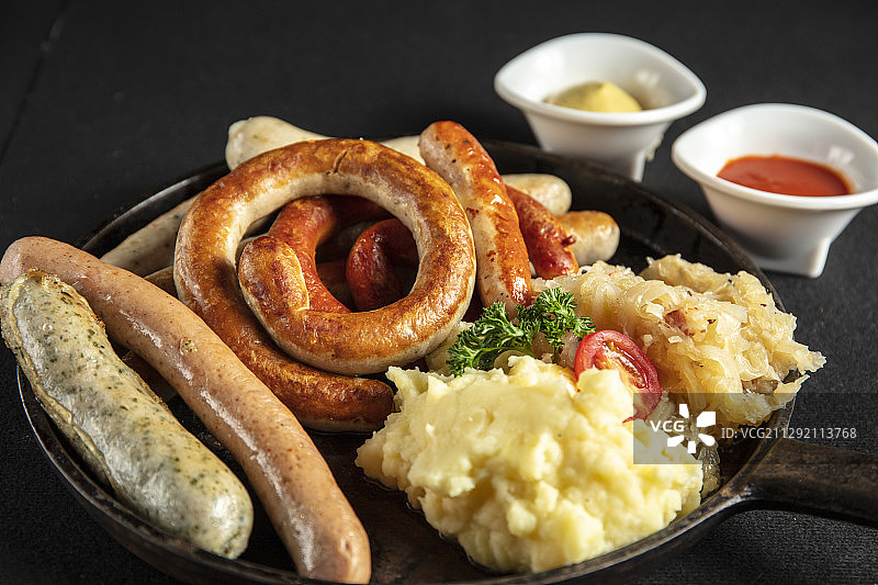 什锦香肠拼盘图片素材
