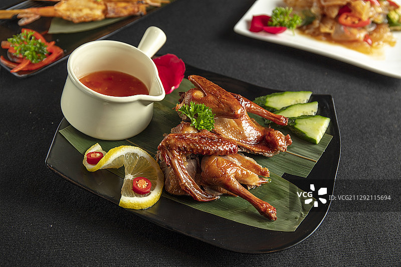 脆皮乳鸽图片素材